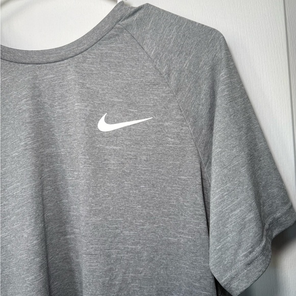 Nike Gray Short Sleeve Tee Performance Fabric - Picture 4 of 6